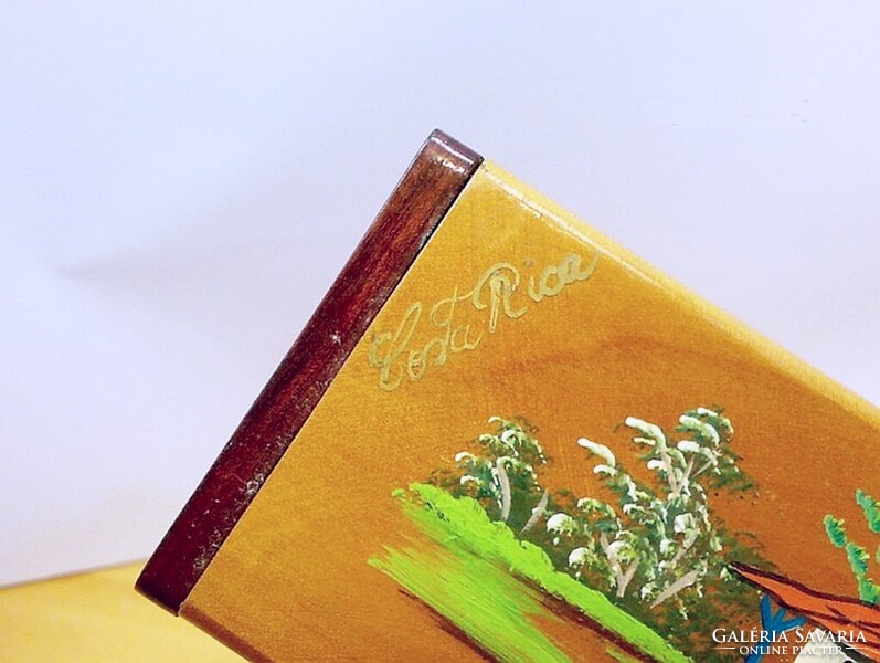 Costa Rica-i emlék, festett fedelű ékszeres dobozka fából, vidéki lakkal