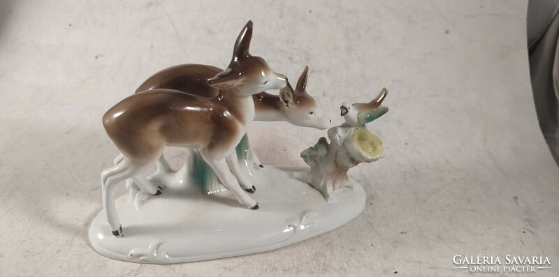 Német porcelán őz madárral 641