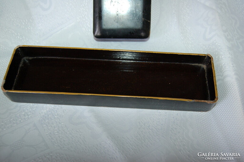 Antik Japán Lakk Doboz – Meidzsi-kor – Kézzel festett madár motívummal (30,5 cm)