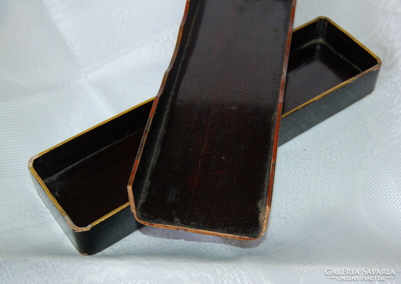 Antik Japán Lakk Doboz – Meidzsi-kor – Kézzel festett madár motívummal (30,5 cm)