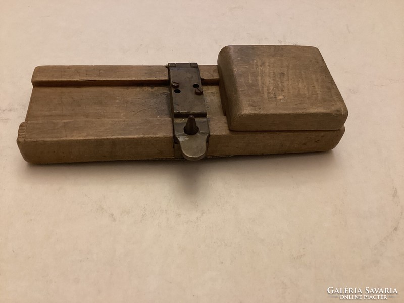 Antik filmvágó .