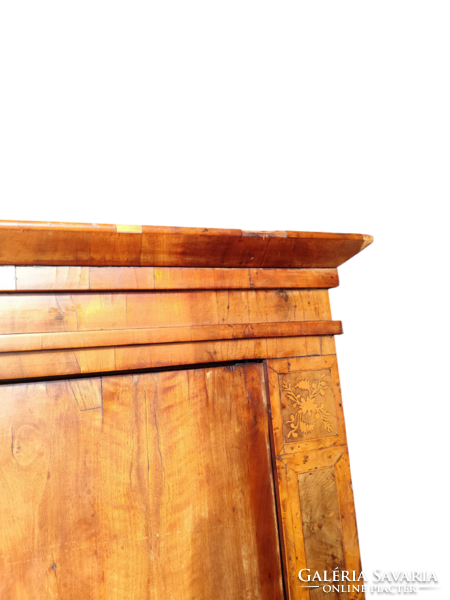 Biedermeier polcos szekrény