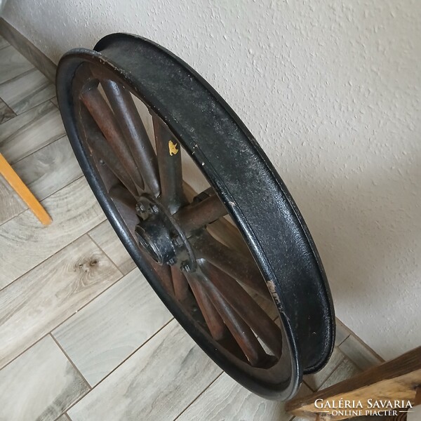 Eredeti antik Ford-T modell autókerék (61,5x18 cm)