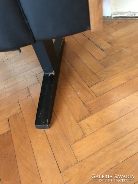 Ritkaság!!Elegáns mid- century modern , varrott műbőrrel díszített íróasztal