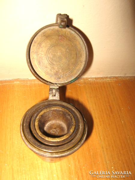 ANTIK LAT KÉSZLET  1869-ből