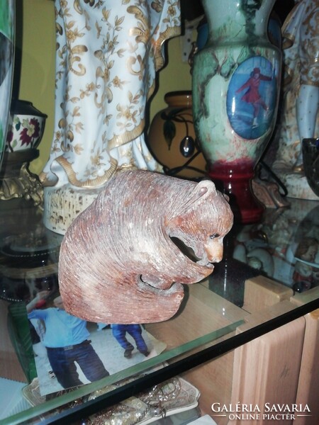 Macika kerámia a képeken látható állapotban.Akció Aukció több száz termék vegye vigye