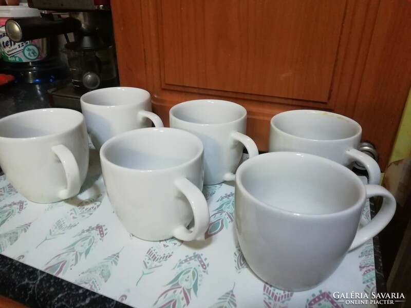 Retro fehér tejes kávés vagy teás csészék.Akció Aukció több száz termék vegye vigye