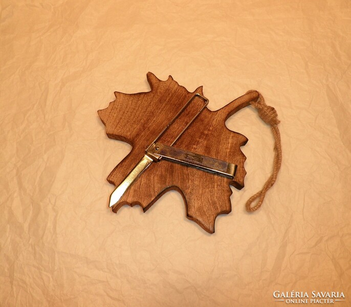 IVÁN pillangója II.. Gyűjteményből. Kés, bicska, tőr, borotva.