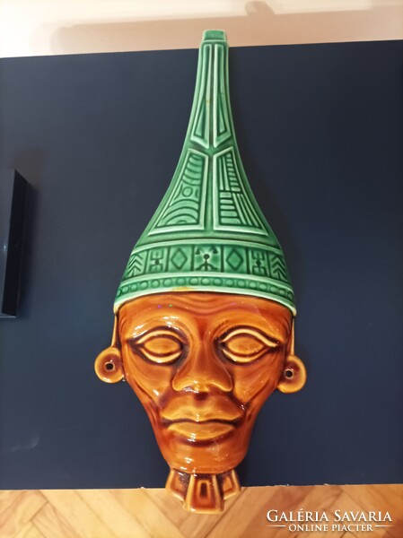 Gránit falimaszk, Zahajszky László tervezte