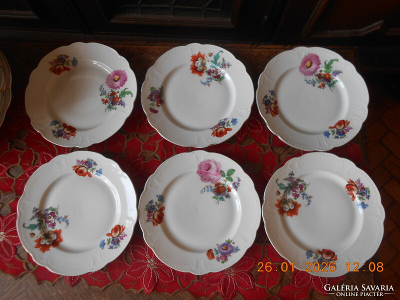 Zsolnay antik gyöngyös tányér készlet