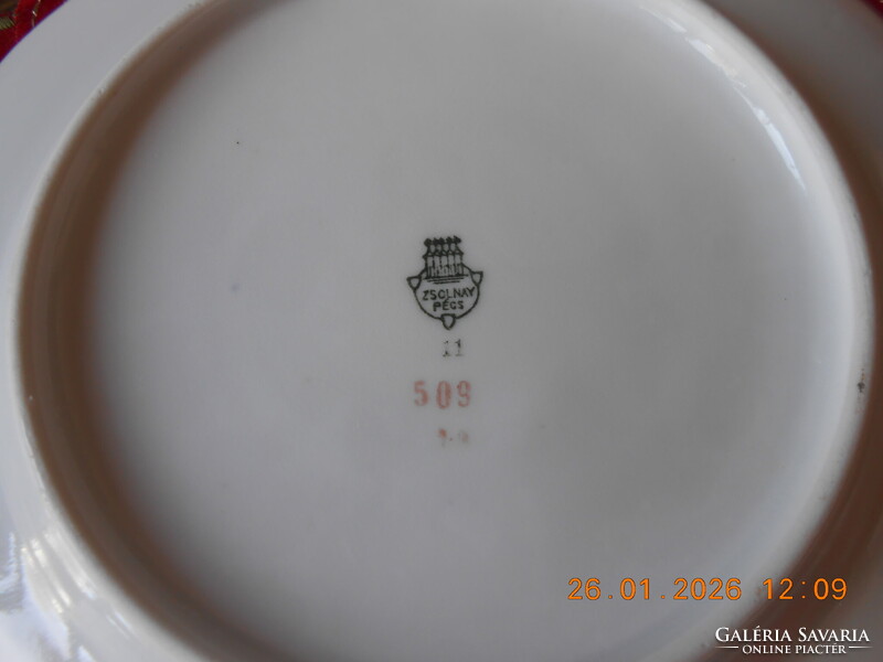 Zsolnay antik gyöngyös tányér készlet