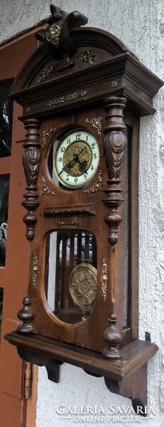 Antik cizellàlt réz díszes faragott Ónémet Bécsi rokokó különleges cizellàlt fali óra feles ütős