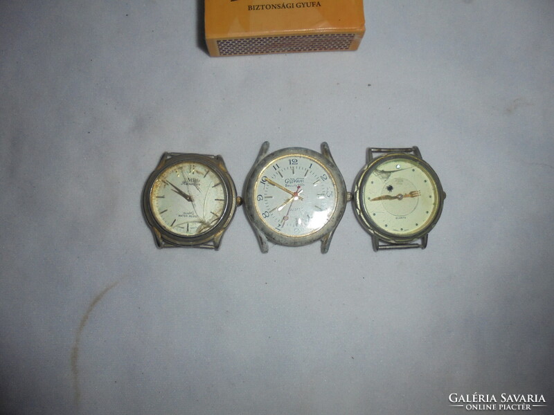 Három darab retro kvarc, quartz karóra - együtt