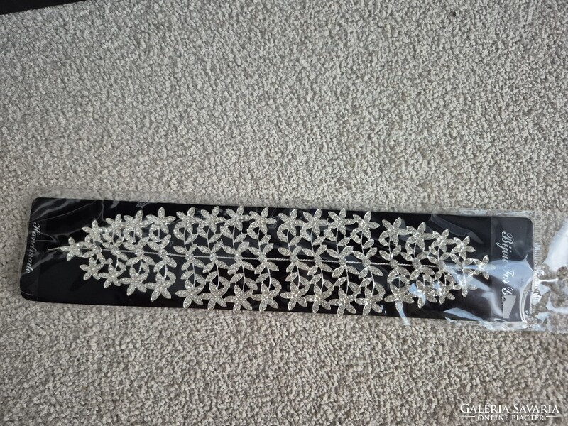 Fejdísz hajdísz több darab több van !!!