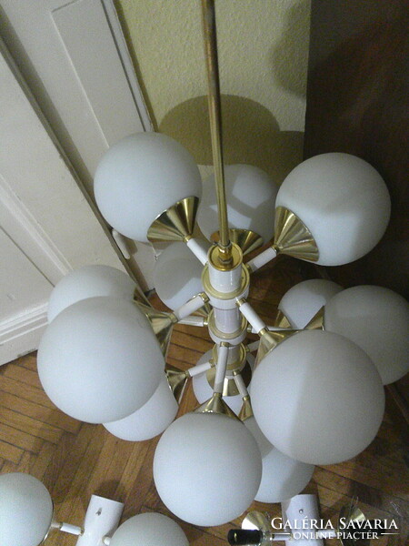 Szarvasi Szputnyik 13 égős csillár + 4 db. kétégős falikar