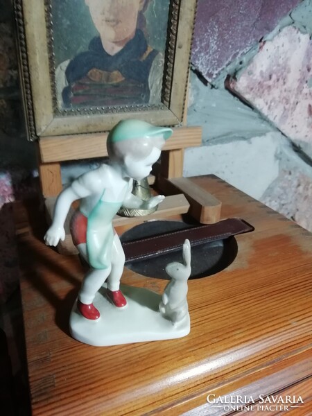 Porcelán figura 123. Akció Aukció több száz termék vegye vigye