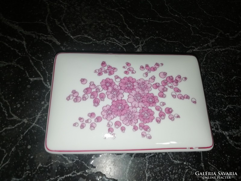 Hollóházi porcelán Több 100 termék akciós aukciós vegye vigye