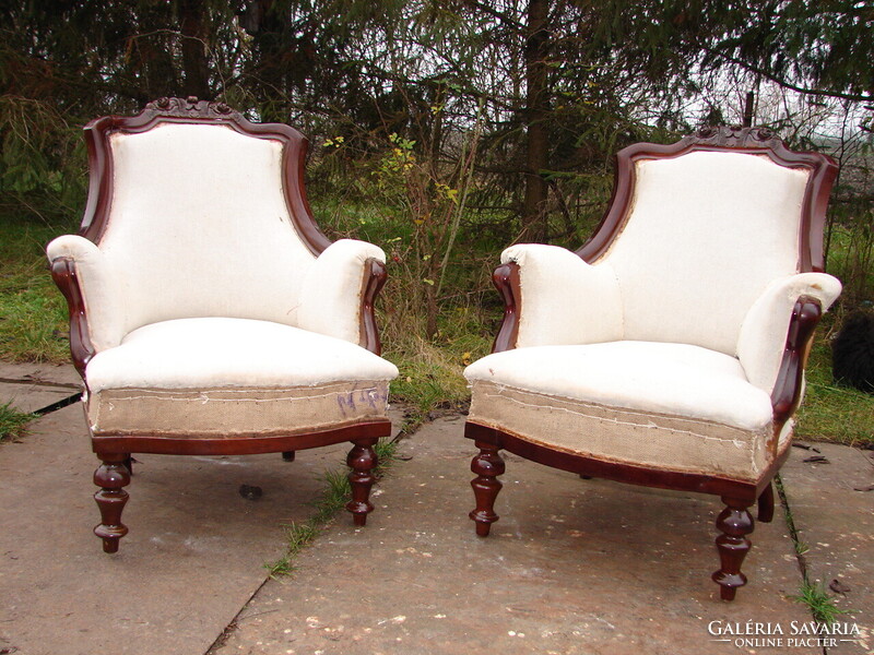 Bécsi barokk fotel pár. Felújított, kárpit nélkül, 19. század vége.