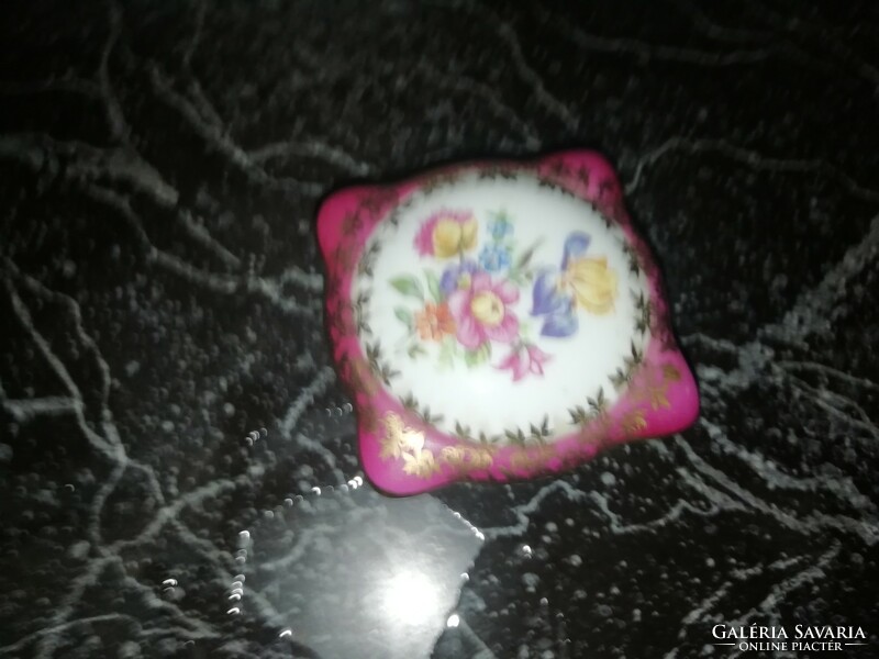 Antik, porcelán hihetetlen aukciók és akciók ! folyamatos kínálat vegye -vigye !