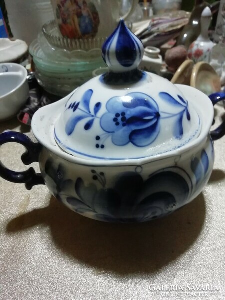 Barokk stílusú bonbonier, cukortartó porcelán.Több száz Aukció Akció vegye vigye