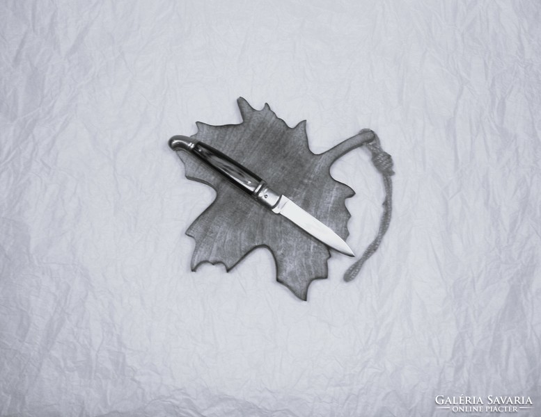 STILETTO, gyűjteményből. Kés, bicska, tőr, borotva.