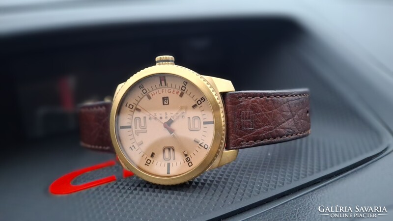 Akció! Tommy Hilfiger Vendee Globe karóra