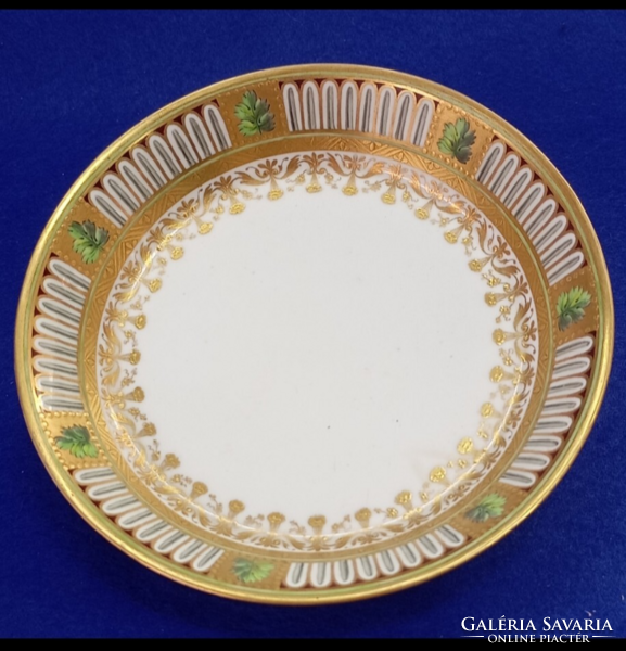 Altwien kézifestett aranyozott kistányér 1820-27 .