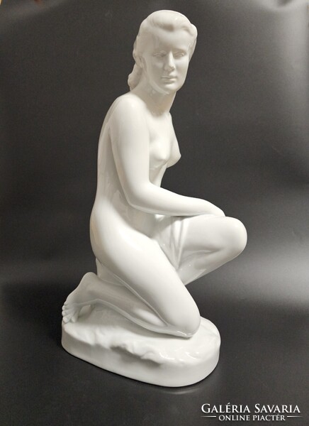 Hatalmas Herendi Térdelő Akt (Antik, 1930 körül)