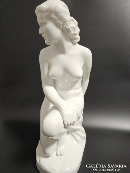 Hatalmas Herendi Térdelő Akt (Antik, 1930 körül)