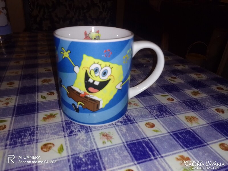 Egy drb, spongyabobos bögre