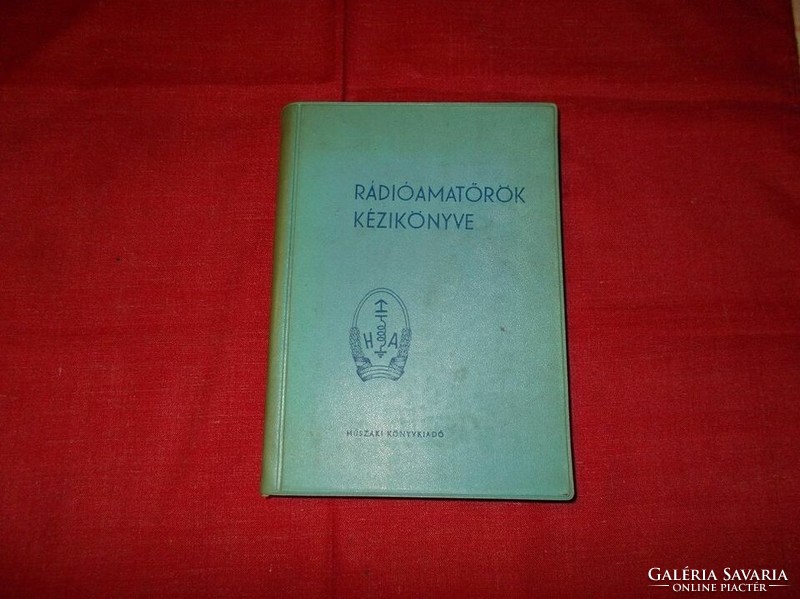 Rádióamatőrök kézikönyve.