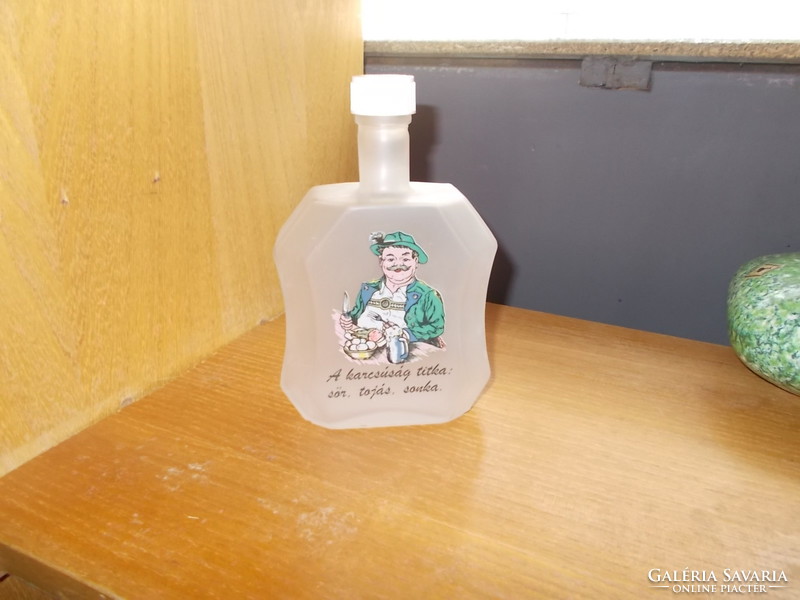 Érdekes fogyokúrára ösztnző üveg:-))