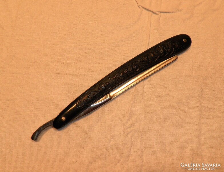 Régi borotva, gyűjteményből. Kés, bicska, tőr, borotva.