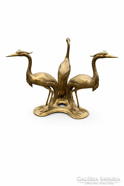 Három daru motívummal díszített bronz kávézóasztal, üveglappal