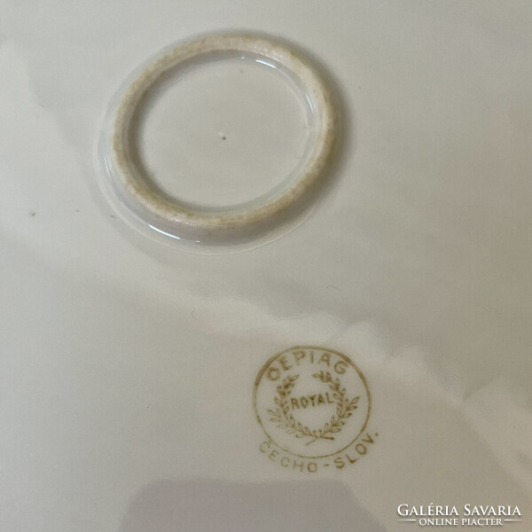 OEPIAG ROYAL: Carl Knoll szerű porcelán tálca aranyozott széllel