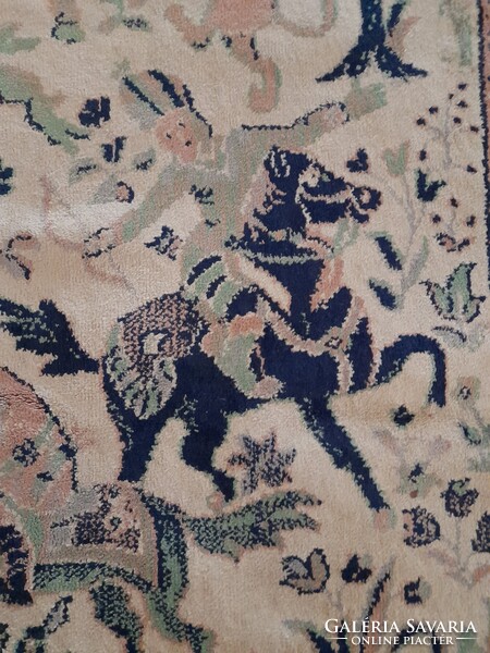 Nagyon szép Isfahan vadászjelenetes szőnyeg.