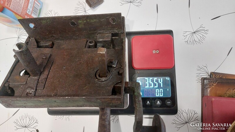 Antik vas kapuzár 3,5 kg