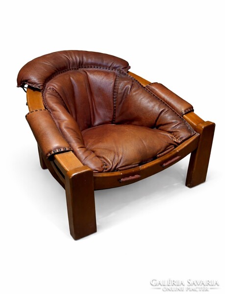 Luciano Frigerio brutalista bőrfotel