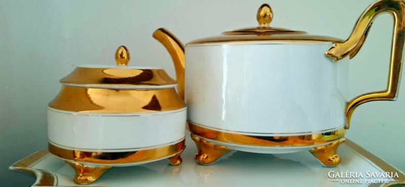 Századfordulós Biedermeier stílusú dúsan aranyozott fehér arany porcelán teáskészlet tálcával