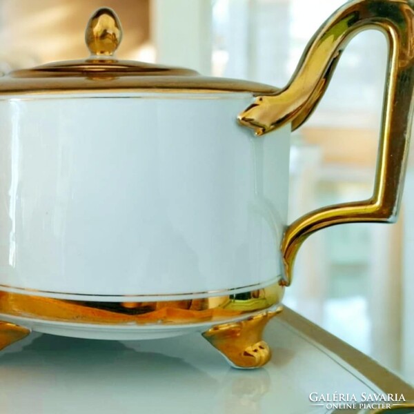 Századfordulós Biedermeier stílusú dúsan aranyozott fehér arany porcelán teáskészlet tálcával
