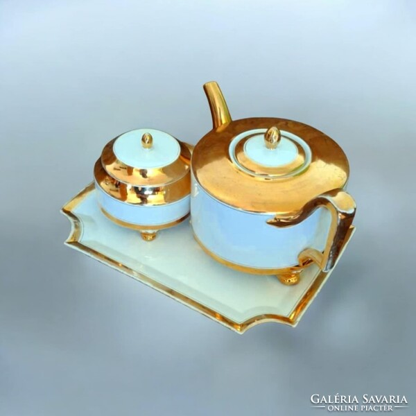 Századfordulós Biedermeier stílusú dúsan aranyozott fehér arany porcelán teáskészlet tálcával