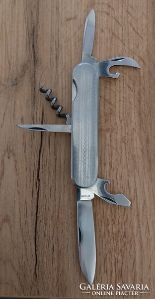 Többfunkcios zsebkés/bicska