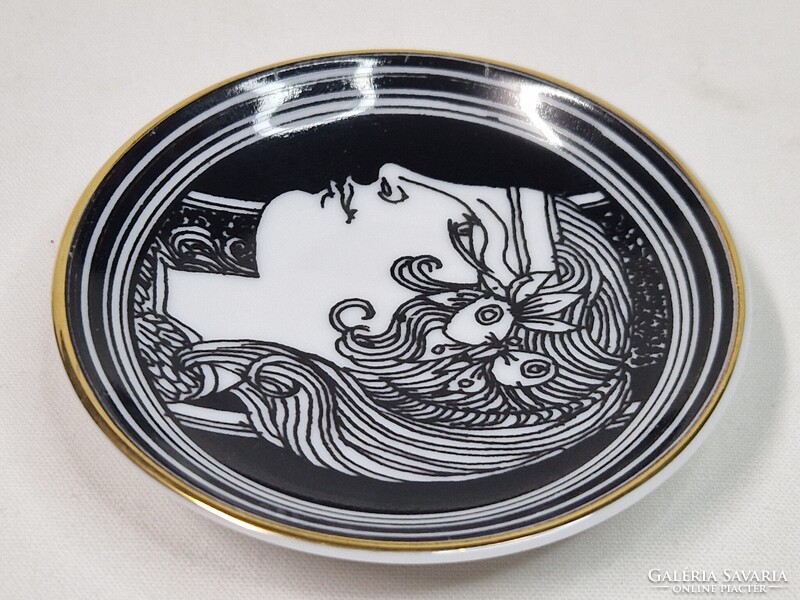 Szász Endre Hollóházi 21 karátos arannyal festett gyűrűtartó hibátlan állapotban 8 cm. átmérőjű