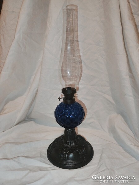 Egyedi petróleum lámpa. Gyűjteménybe, dekorációnak vagy funkcionális használatra.