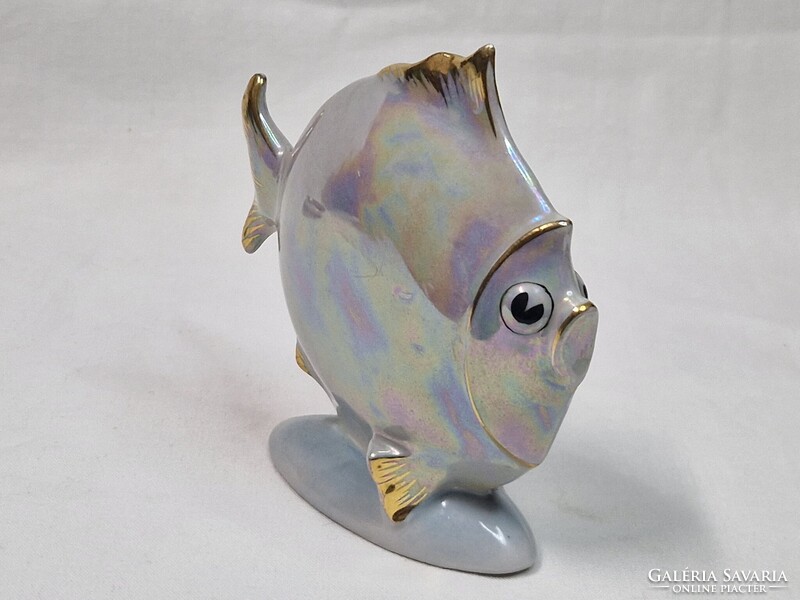 Régi art deco stílusú lüszter mázas Drasche porcelán gömbhal figura hibátlan állapotban 10 cm. magas