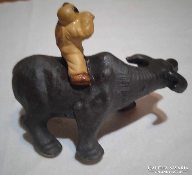 Beautiful black bull from South Africa 10cm long. Ready to be shipped.