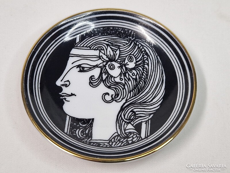 Szász Endre Hollóházi 21 karátos arannyal festett gyűrűtartó hibátlan állapotban 8 cm. átmérőjű