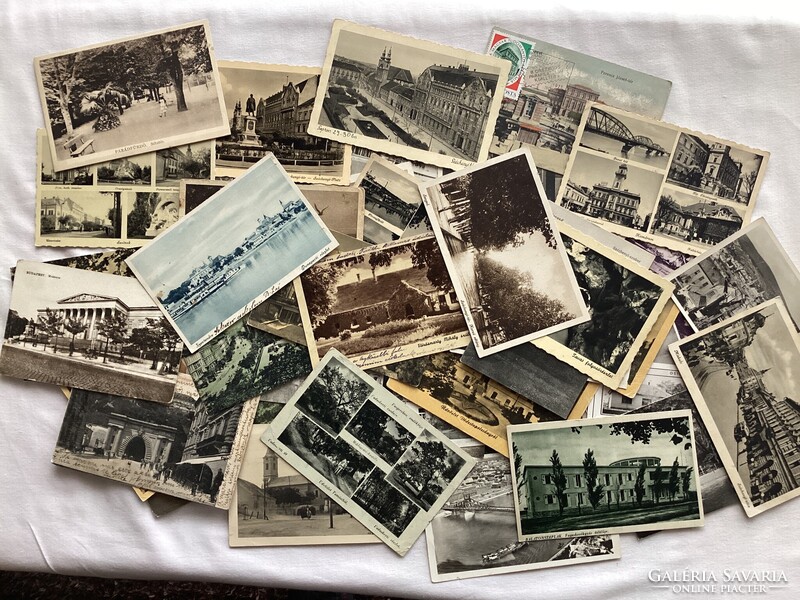 48 darab képeslap .