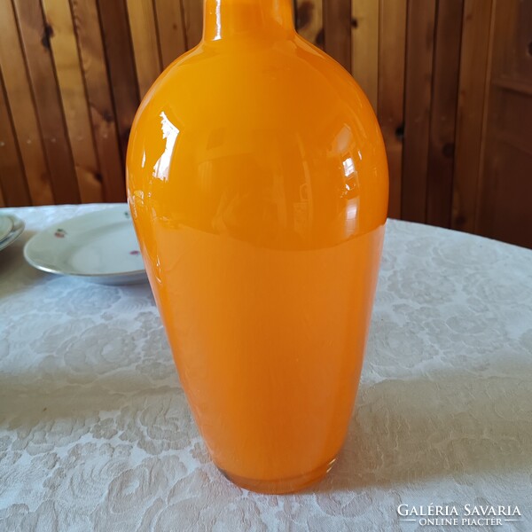 Mid-century fújt üveg váza Atomic Orange, 25 cm