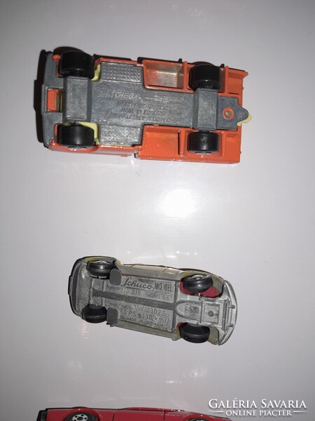 21 darab régi eredeti modellautó